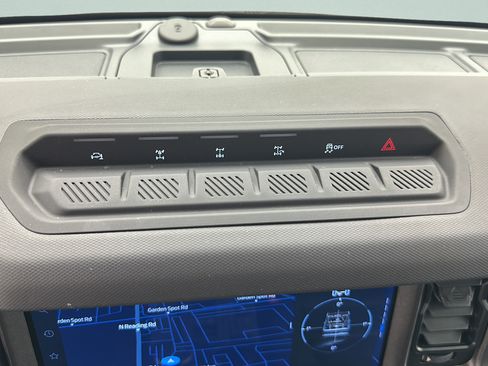 Used 2025 Ford Bronco Badlands AWD/4WD image 22