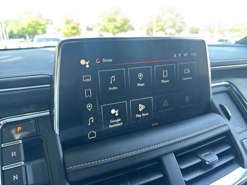 Used 2024 GMC Yukon AT4 w/ Technology Package AWD/4WD image 18