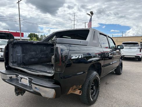 Used 2005 Chevrolet Avalanche Z71 w/ Preferred Equipment Group image 5