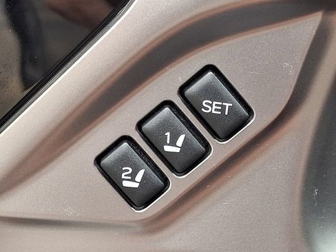 Used 2022 Subaru Outback Touring XT AWD/4WD image 28