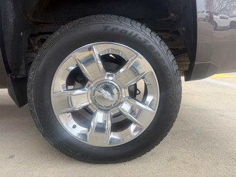 Used 2015 Chevrolet Silverado 1500 LTZ Z71 w/ LTZ Plus Package image 11