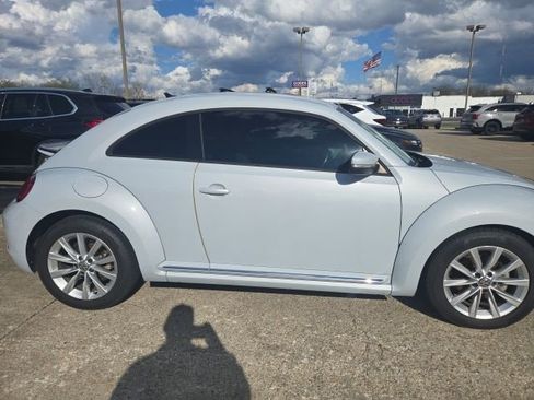 Used 2017 Volkswagen Beetle 1.8T SE image 2