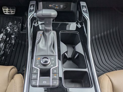 New 2026 Kia Sorento SX Prestige w/ Olive Brown Leather Package image 14