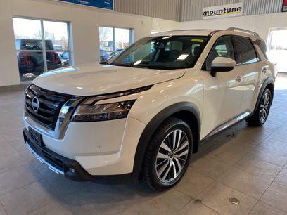 Used 2022 Nissan Pathfinder Platinum