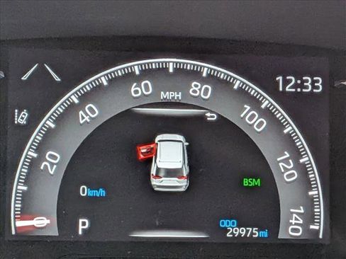 Used 2024 Toyota RAV4 XLE FWD image 10
