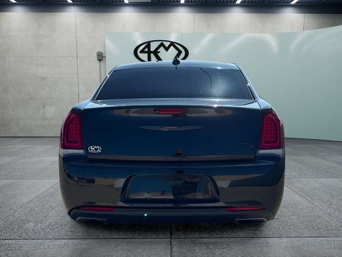 Used 2021 Chrysler 300 S RWD image 4