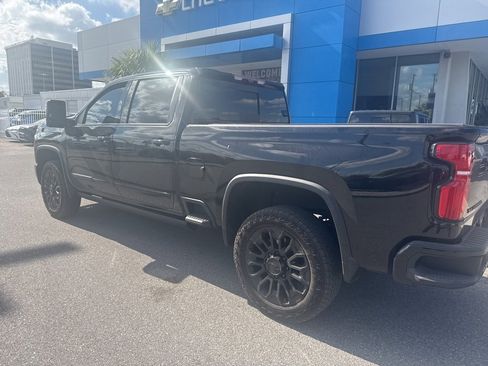 Used 2025 Chevrolet Silverado 2500 High Country w/ Midnight Edition image 4