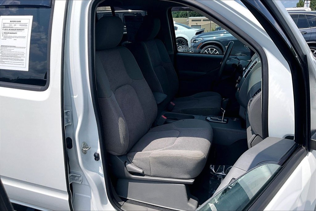 Used 2020 Nissan Frontier 2WD Crew Cab image 31