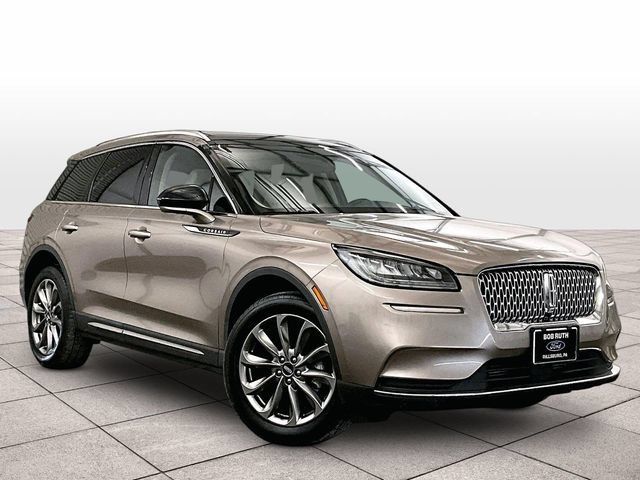 Used 2020 Lincoln Corsair AWD w/ Premium Package image 2