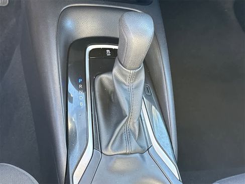 Used 2024 Toyota Corolla LE image 28