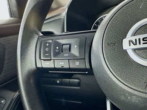 Used 2021 Nissan Rogue SV FWD image 25