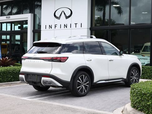 Certified 2025 INFINITI QX60 Sensory w/ Vision Package AWD/4WD image 4