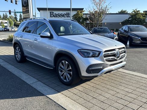 Used 2020 Mercedes-Benz GLE 350 4MATIC w/ Premium Package image 3