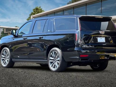 Certified 2024 Cadillac Escalade ESV Sport Platinum image 6