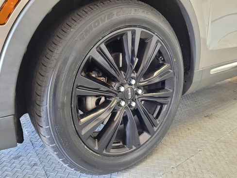 Used 2016 Lincoln MKX Reserve w/ Luxury Package AWD/4WD image 31