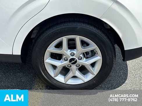 Used 2025 Kia Soul LX w/ LX Technology Package FWD image 22