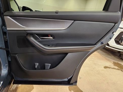 Certified 2025 MAZDA CX-70 Plug-In Hybrid w/ Premium Plus image 32