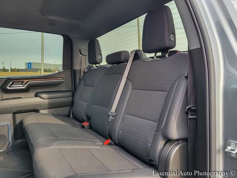 Used 2025 Chevrolet Silverado 1500 LT image 9