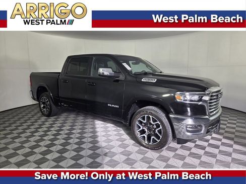 Used 2025 RAM 1500 Laramie AWD/4WD image 1