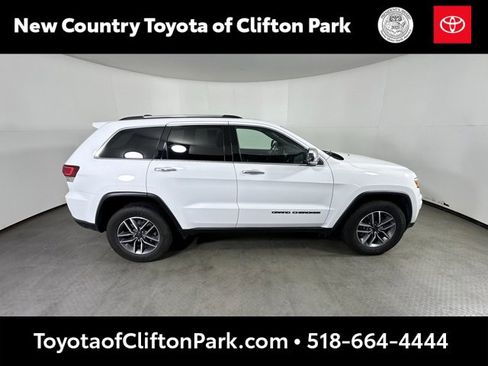 Used 2021 Jeep Grand Cherokee Limited w/ Trailer Tow Group IV image 2