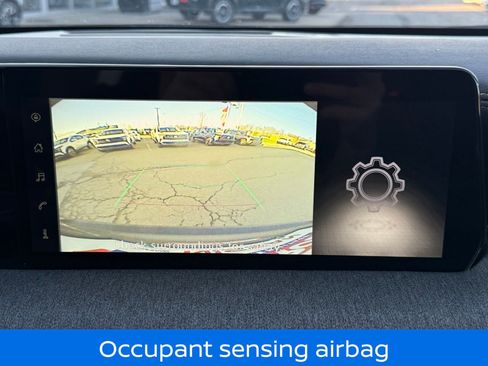 Certified 2025 Nissan Kicks SV image 30