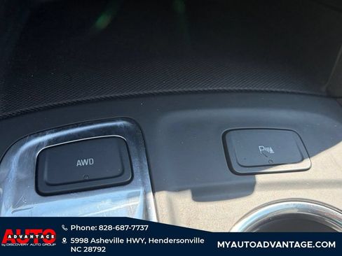 Used 2024 Chevrolet Equinox LT AWD/4WD image 19