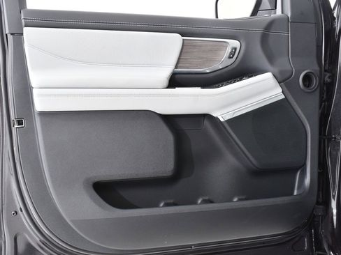 New 2026 Ford Expedition Max Platinum image 26