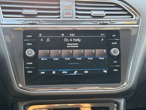 Used 2024 Volkswagen Tiguan SE R-Line image 23