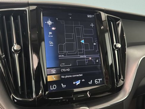 Used 2019 Volvo XC60 T6 Momentum w/ Advanced Package AWD/4WD image 16