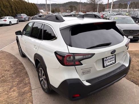 Certified 2025 Subaru Outback Premium image 6