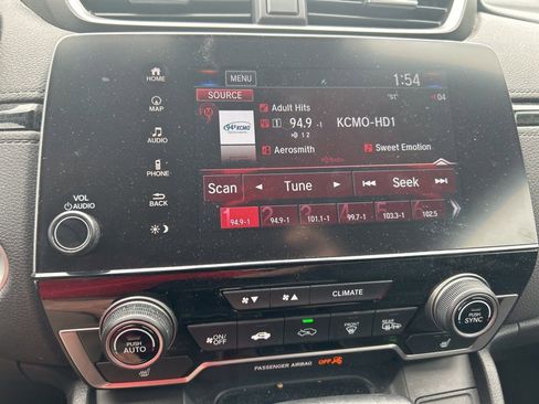 Used 2017 Honda CR-V Touring image 10