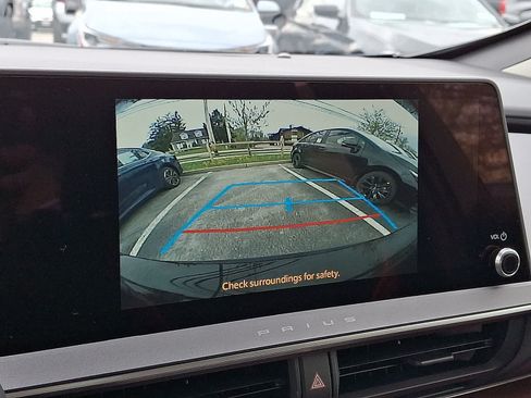 New 2026 Toyota Prius Plug-In Hybrid FWD image 17