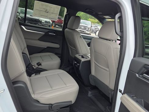 New 2026 GMC Acadia Elevation w/ Elevation Premium Package FWD image 13