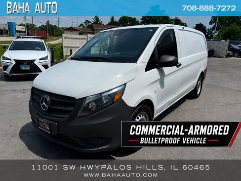 Used 2021 Mercedes-Benz Metris w/ Cold Weather Package image 1