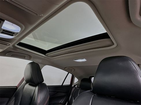 Used 2020 Subaru Crosstrek 2.0i Limited w/ Moonroof Package w/Navigation image 11