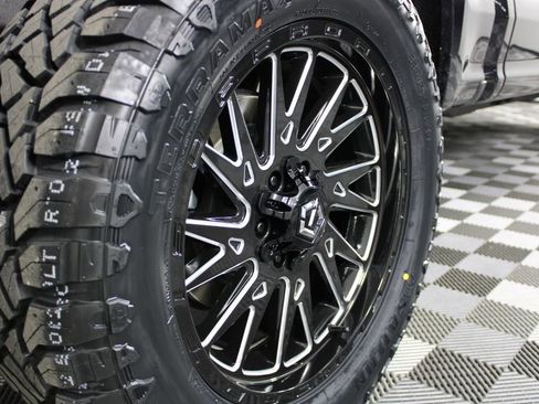 Used 2020 Ford F150 XLT image 12