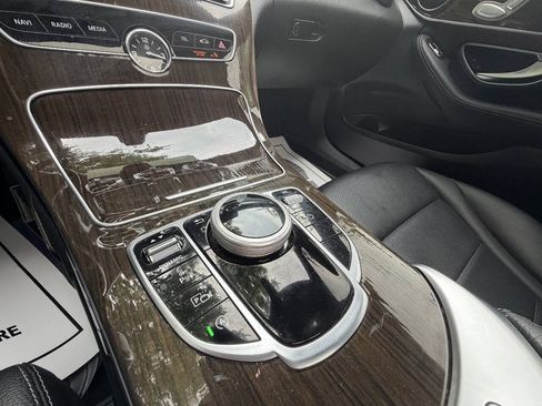 Used 2019 Mercedes-Benz C 300 4MATIC Sedan image 16