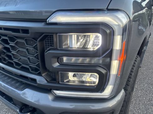 Used 2023 Ford F250 XL w/ STX Appearance Package AWD/4WD image 10