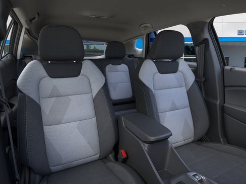 New 2026 Chevrolet Trax LS w/ LS Convenience Package FWD image 35