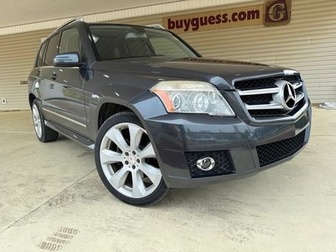 Used 2010 Mercedes-Benz GLK 350 4MATIC image 2