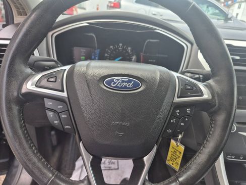 Used 2013 Ford Fusion SE FWD image 11