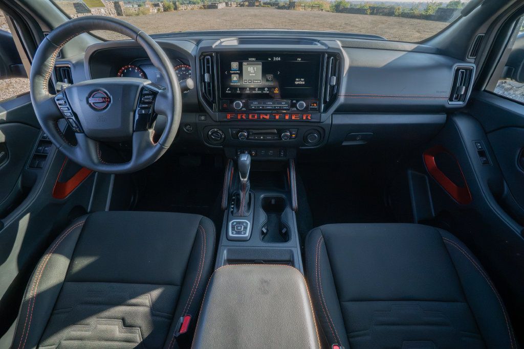 Used 2026 Nissan Frontier PRO-4X AWD/4WD image 22