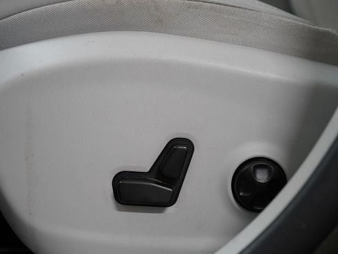 Used 2021 Jeep Cherokee Limited AWD/4WD image 11