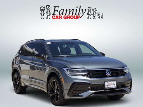 Used 2024 Volkswagen Tiguan SE R-Line FWD image 2