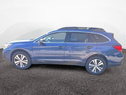 Used 2019 Subaru Outback 2.5i Limited AWD/4WD image 6