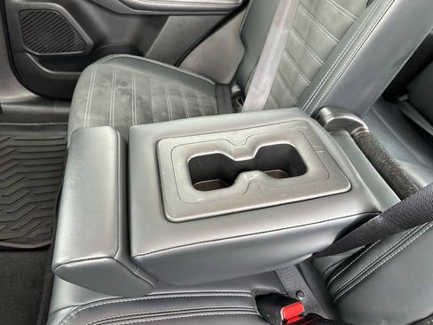 Used 2024 Mitsubishi Outlander SE image 27