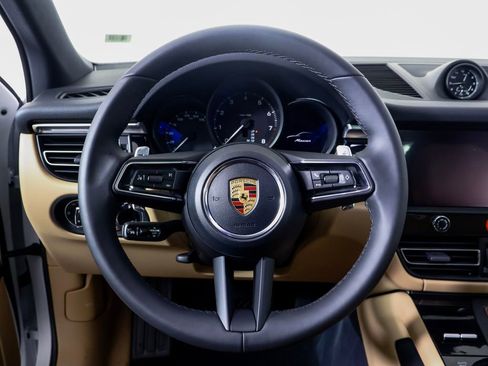 New 2026 Porsche Macan image 23
