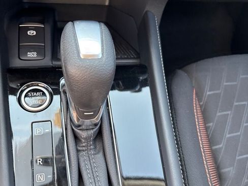 Used 2023 Nissan Kicks SR FWD image 19