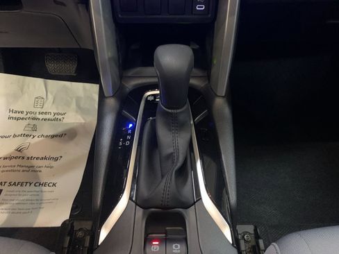 Used 2025 Toyota Corolla Cross AWD Hybrid w/ Moonroof Package image 25