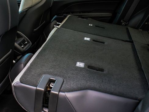 Used 2024 Cadillac Lyriq Tech image 36